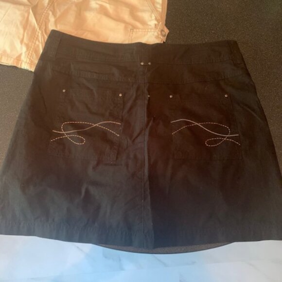 Women's Skorts Bundle! - Picture 3 of 8